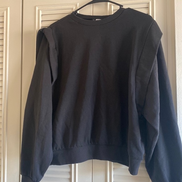 Divided Sweaters - Plain Black h&m sweatshirt